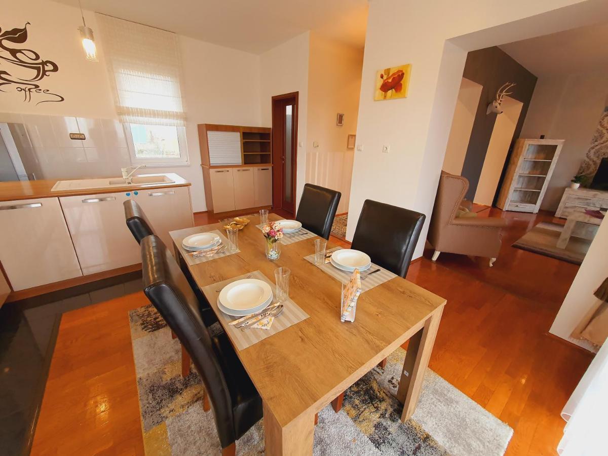 Adel Apartman Мишкольц Экстерьер фото