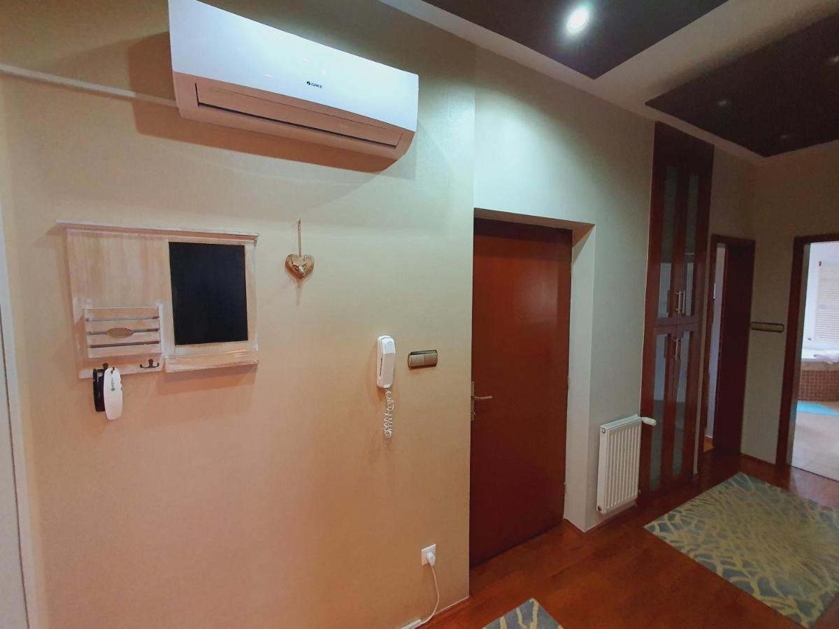 Adel Apartman Мишкольц Экстерьер фото