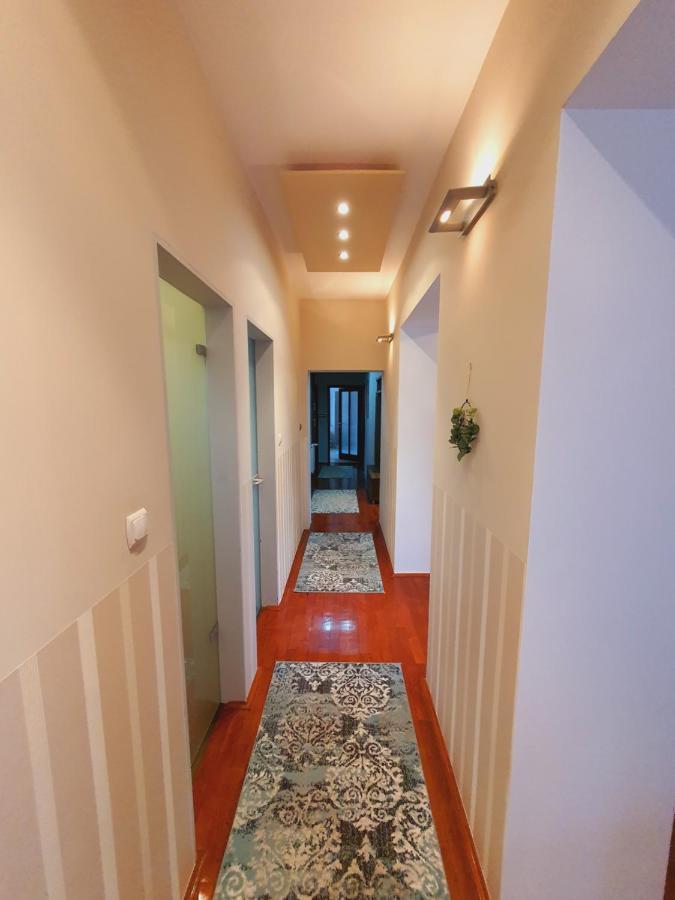 Adel Apartman Мишкольц Экстерьер фото